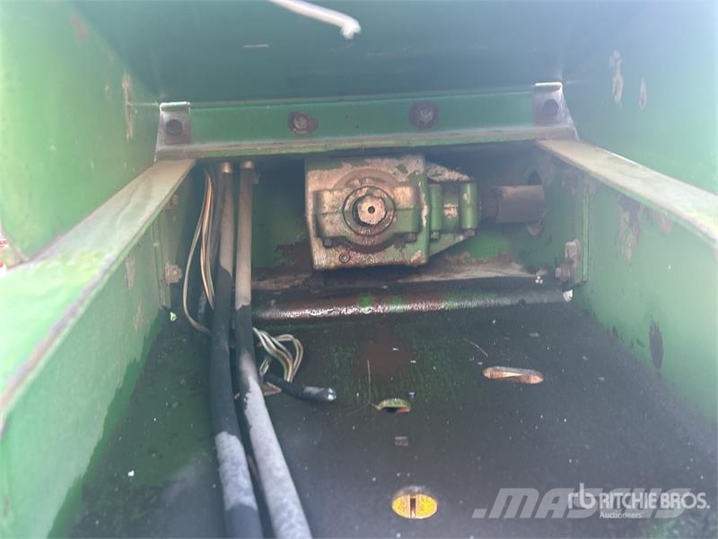 John Deere 435 Рулонные пресс-подборщики