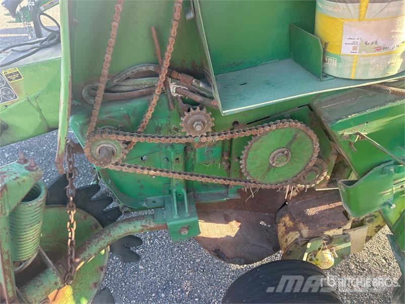 John Deere 435 Рулонные пресс-подборщики