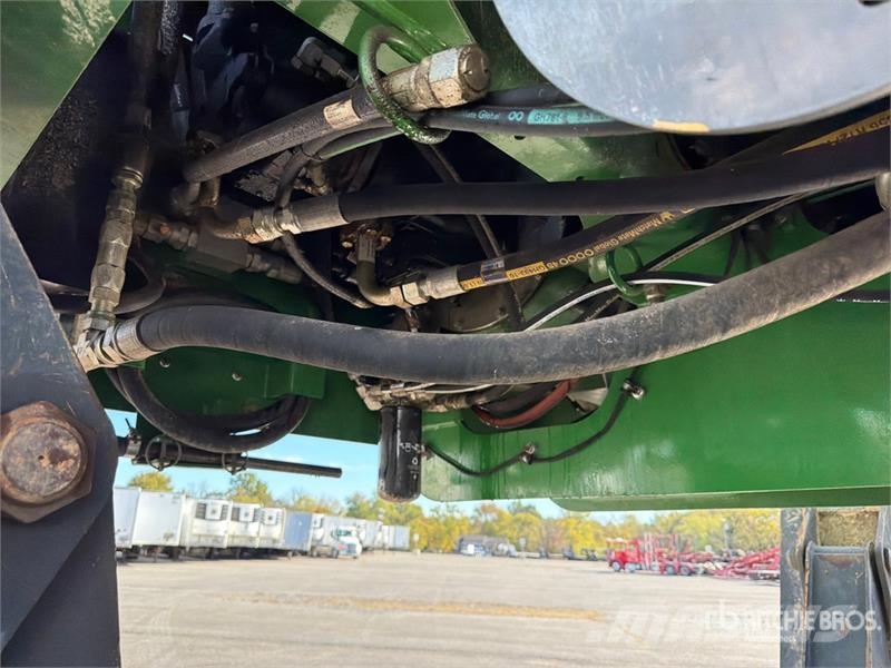 John Deere 437C Mežizstrāde- Citi