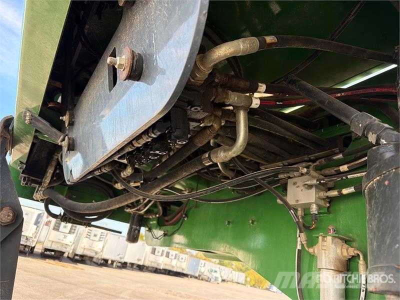 John Deere 437C Mežizstrāde- Citi