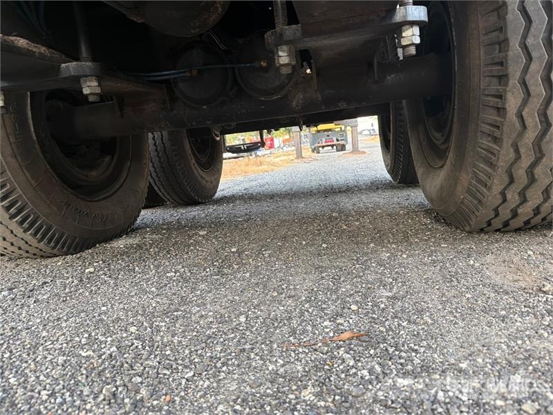 John Deere 437E Trailer Mounted Butt-n-Top Trailer Mounted Lo Горско стопанство - Други