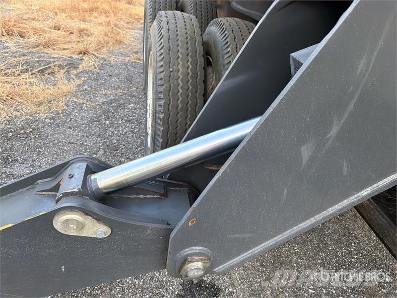 John Deere 437E Trailer Mounted Butt-n-Top Trailer Mounted Lo Горско стопанство - Други