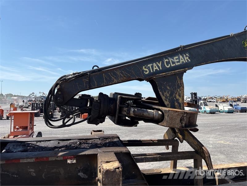 John Deere 437E Trailer Mounted Log Loader Incarcatoare forestiere