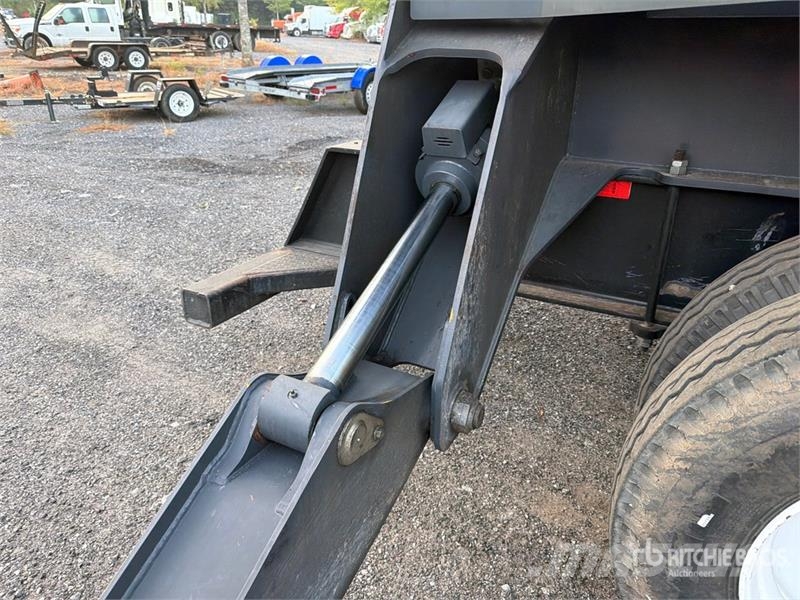John Deere 437E Trailer Mounted Butt-n-Top Trailer Mounted Lo Горско стопанство - Други