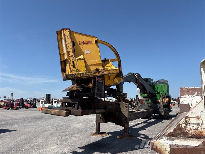 John Deere 437E Trailer Mounted Log Loader Incarcatoare forestiere