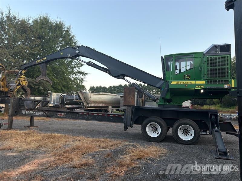 John Deere 437E Trailer Mounted Butt-n-Top Trailer Mounted Lo Горско стопанство - Други