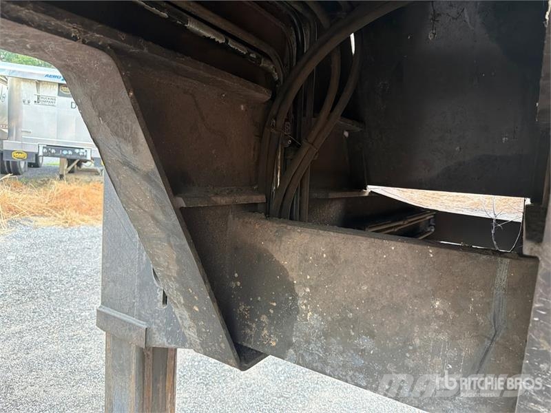 John Deere 437E Trailer Mounted Butt-n-Top Trailer Mounted Lo Горско стопанство - Други