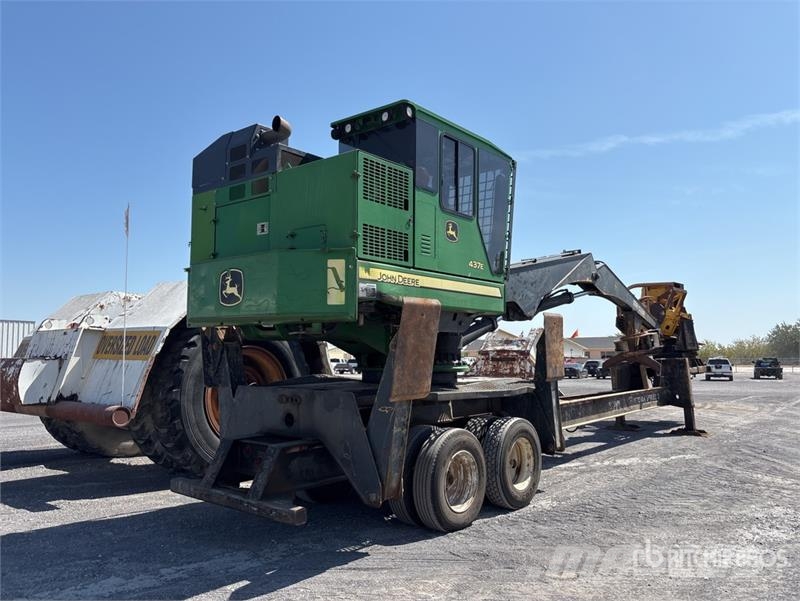 John Deere 437E Trailer Mounted Log Loader Incarcatoare forestiere