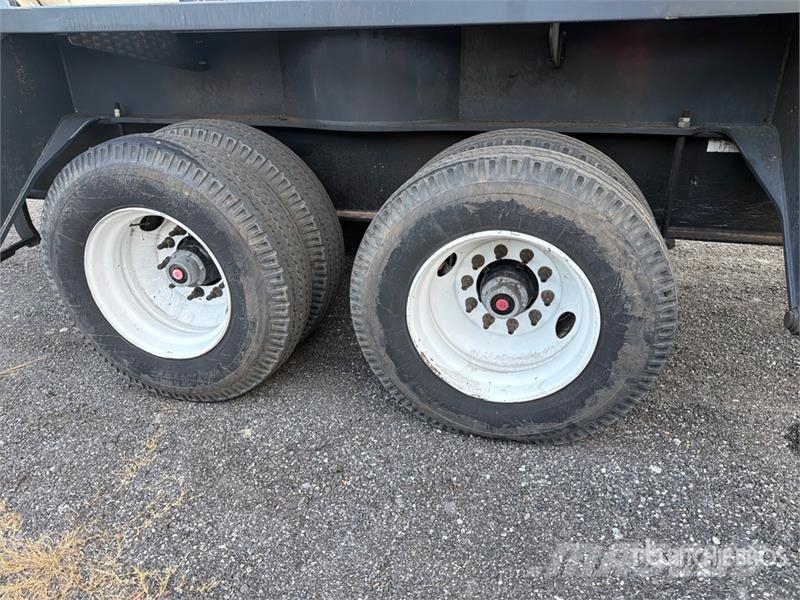 John Deere 437E Trailer Mounted Butt-n-Top Trailer Mounted Lo Горско стопанство - Други