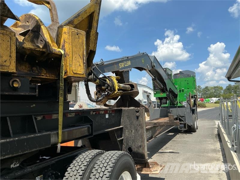 John Deere 437E Trailer Mounted Butt-n-Top Trailer Mounted Lo 임업 장비 - 기타