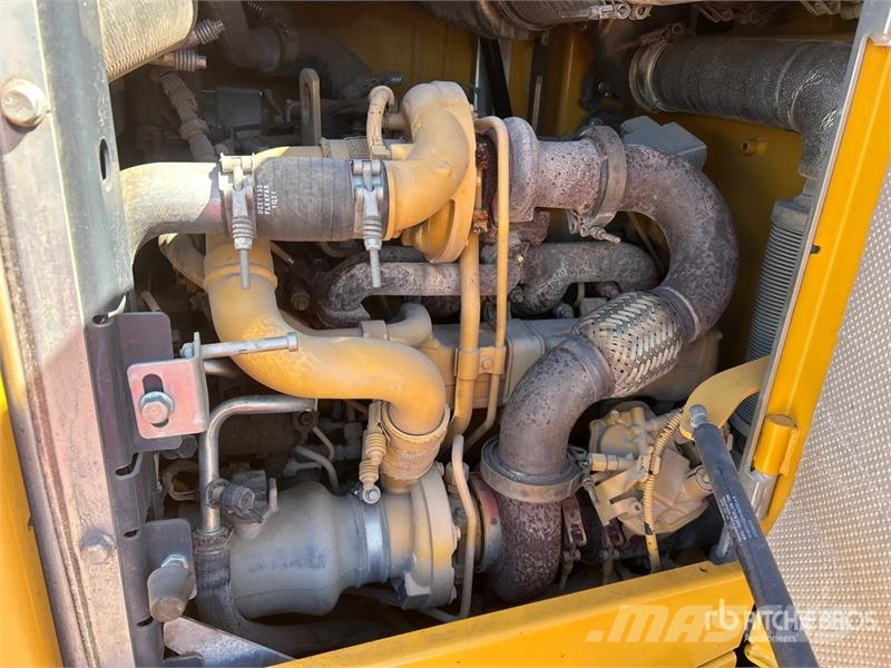 John Deere 444 P-Tier 휠로우더