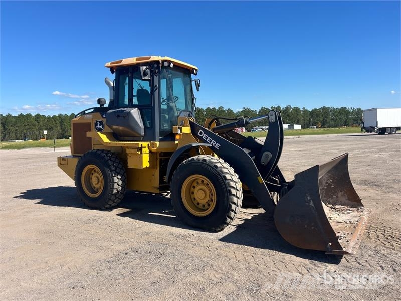 John Deere 444 P-Tier 휠로우더