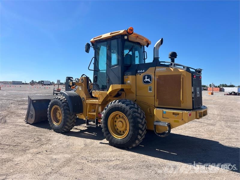John Deere 444 P-Tier 휠로우더