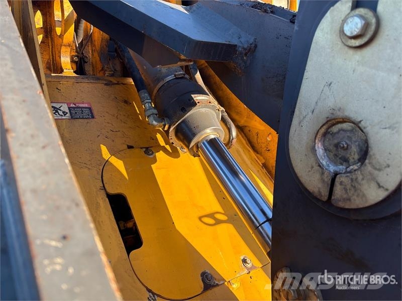 John Deere 444J Wheel loaders