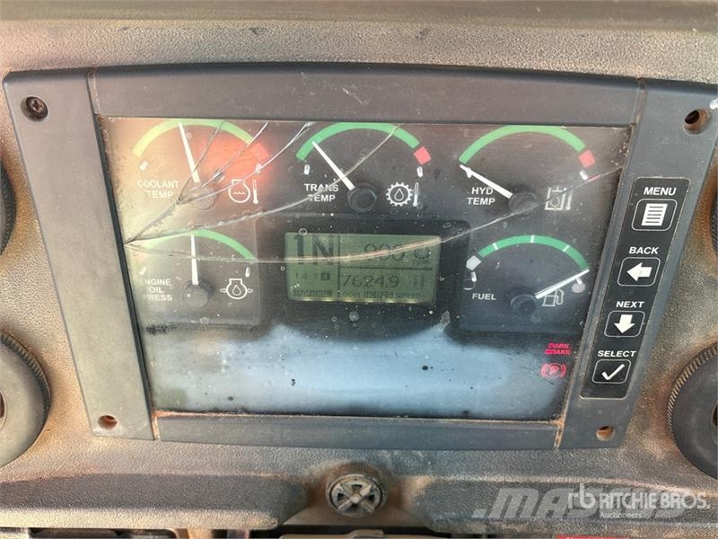 John Deere 444J Wheel loaders