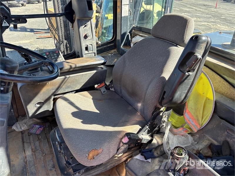 John Deere 444K Wheel Loader Wheel loaders