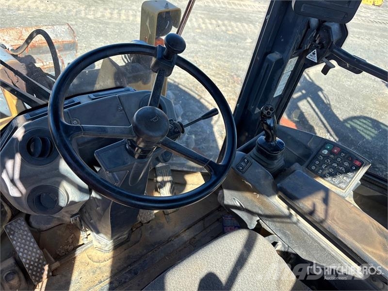 John Deere 444K Wheel Loader Wheel loaders