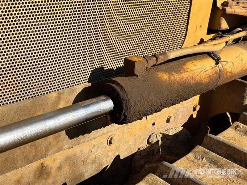 John Deere 450H LGP Crawler dozers