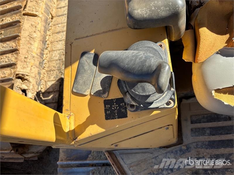 John Deere 450H LGP Crawler dozers