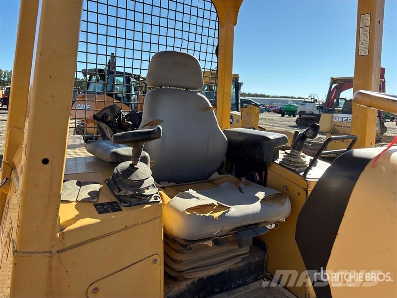 John Deere 450H LGP Crawler dozers