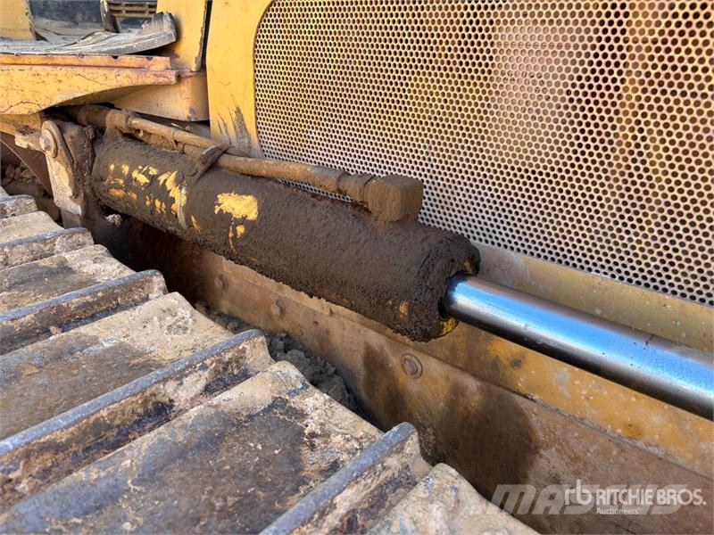 John Deere 450H LGP Crawler dozers