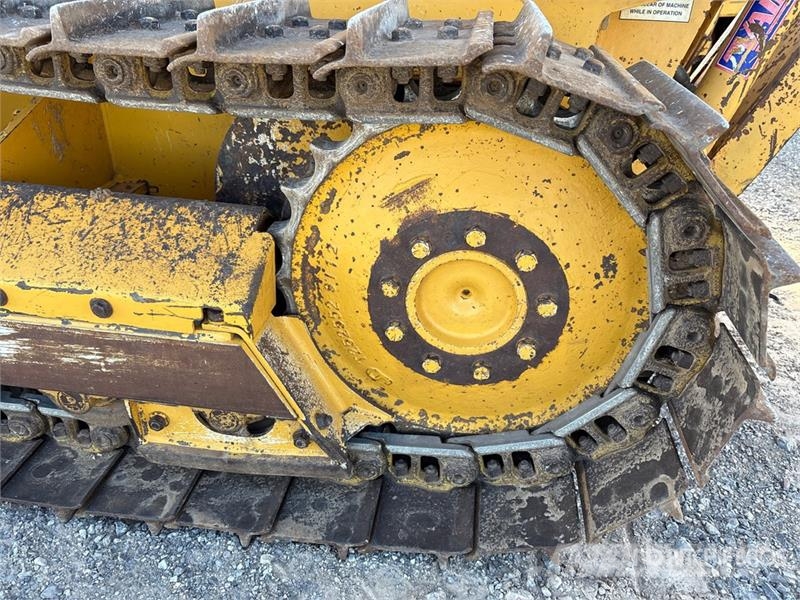John Deere 450J LT Buldožerji goseničarji