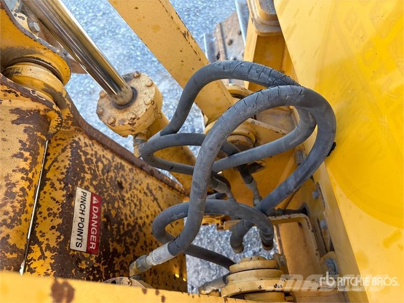 John Deere 450J LT Buldožerji goseničarji