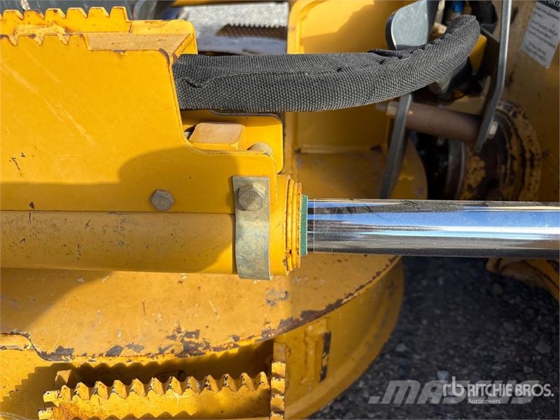 John Deere 450J LT Buldožerji goseničarji