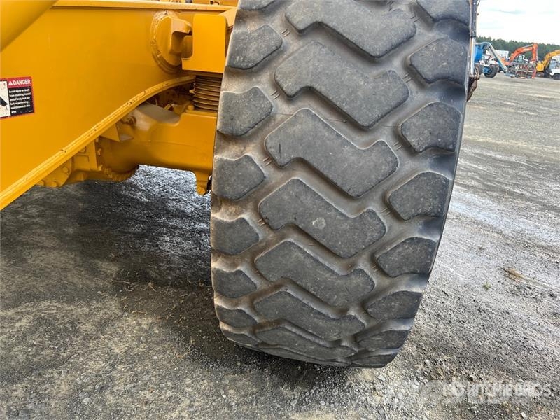 John Deere 460E Σπαστό Dump Truck ADT