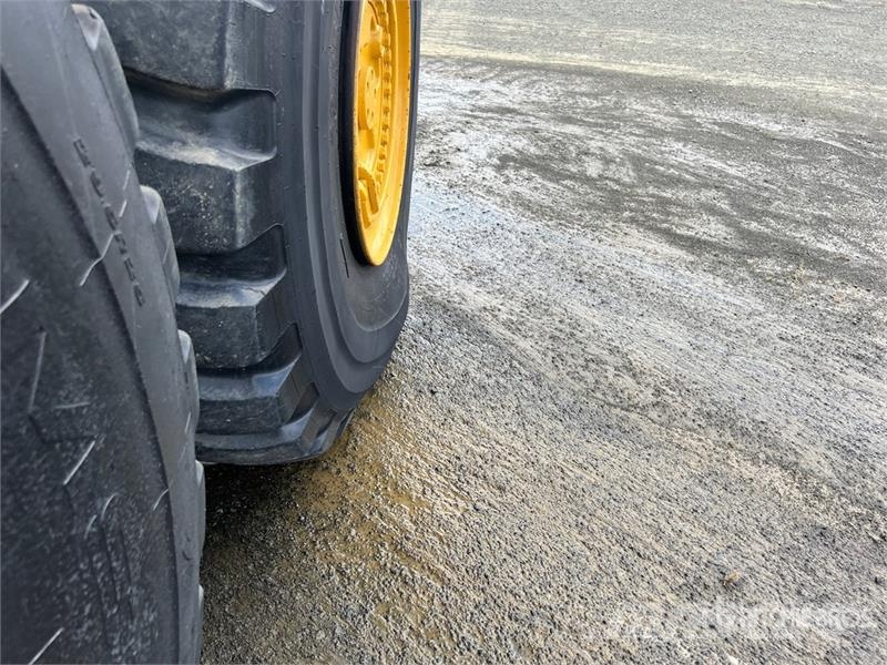 John Deere 460E Σπαστό Dump Truck ADT