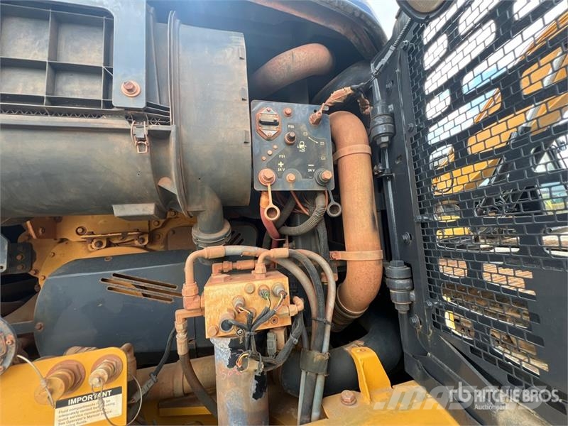 John Deere 460E Σπαστό Dump Truck ADT