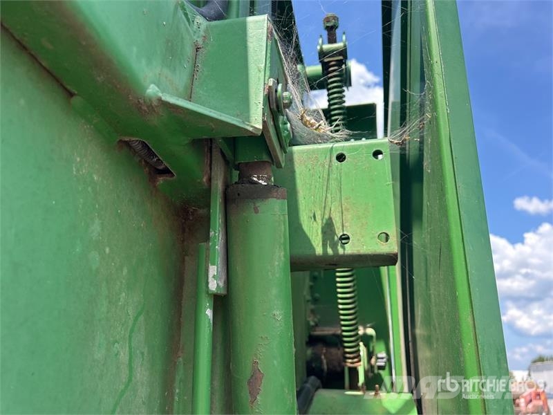 John Deere 466 Round Baler Pyöröpaalaimet