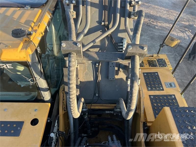 John Deere 470G LC Tracked Excavator Crawler excavators