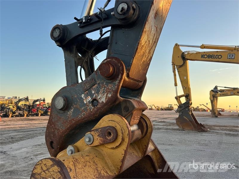 John Deere 470G LC Tracked Excavator Kāpurķēžu ekskavatori
