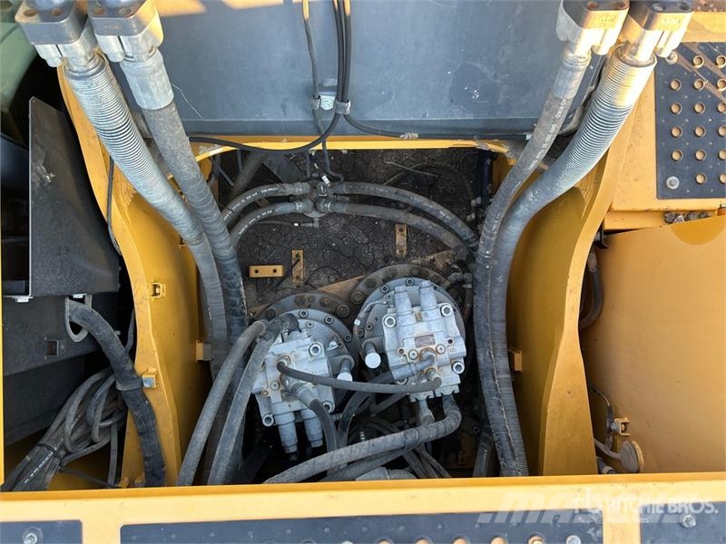 John Deere 470G LC Tracked Excavator Kāpurķēžu ekskavatori