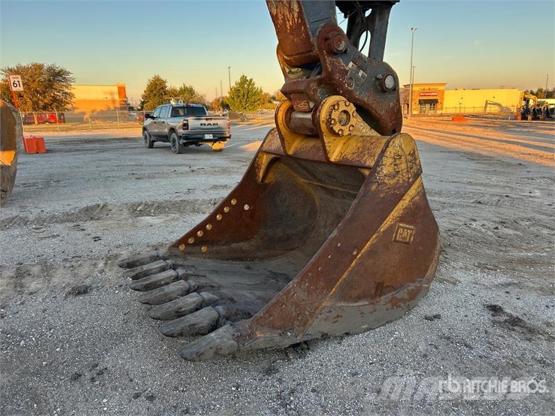 John Deere 470G LC Tracked Excavator Kāpurķēžu ekskavatori