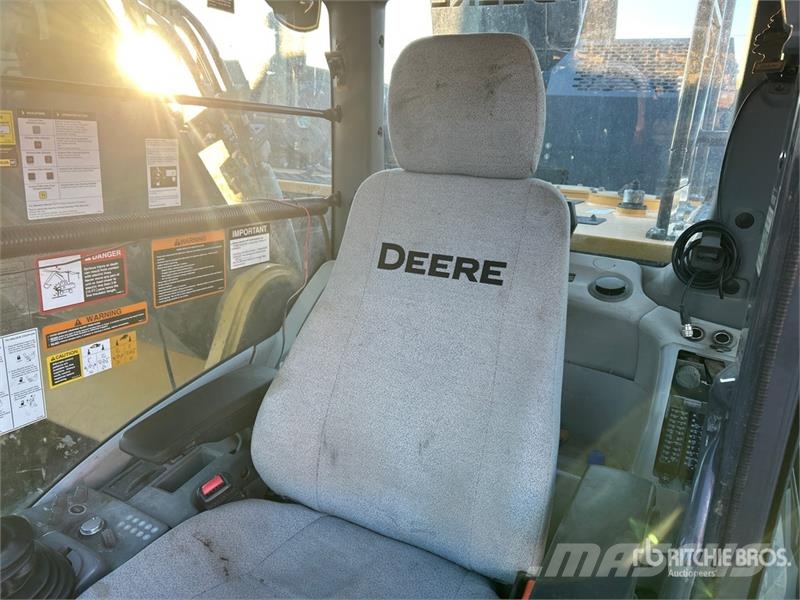 John Deere 470G LC Tracked Excavator Kāpurķēžu ekskavatori