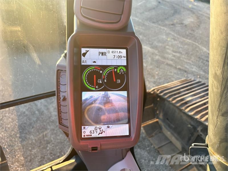 John Deere 470G LC Tracked Excavator حفارات زحافة