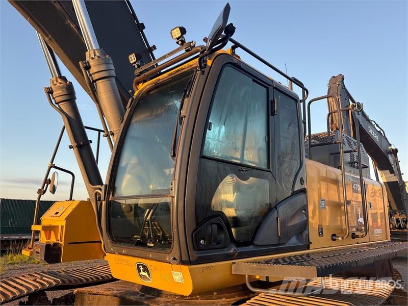 John Deere 470G LC Tracked Excavator حفارات زحافة