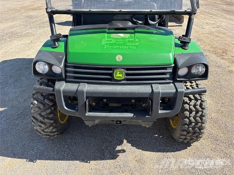 John Deere 4x4 Utility Vehicle ماكينات منفعة عامة
