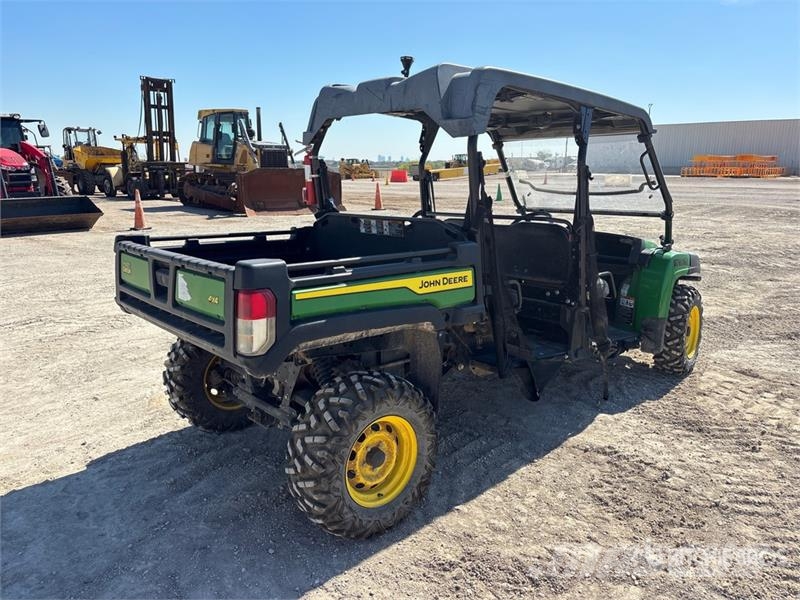 John Deere 4x4 Utility Vehicle ماكينات منفعة عامة