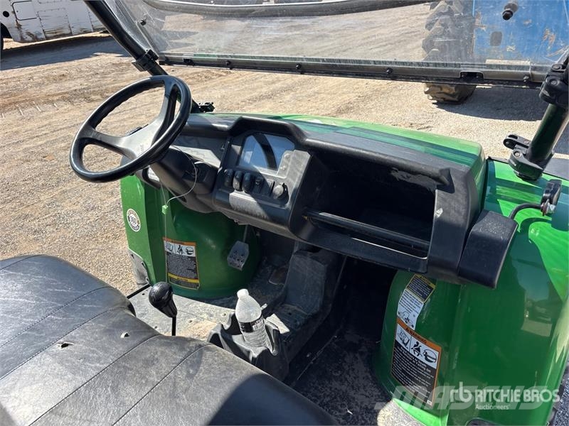 John Deere 4x4 Utility Vehicle ماكينات منفعة عامة