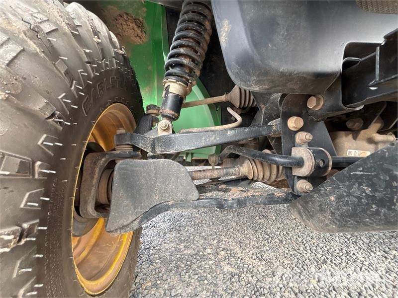 John Deere 4x4 Utility Vehicle Maquinaria para servicios públicos