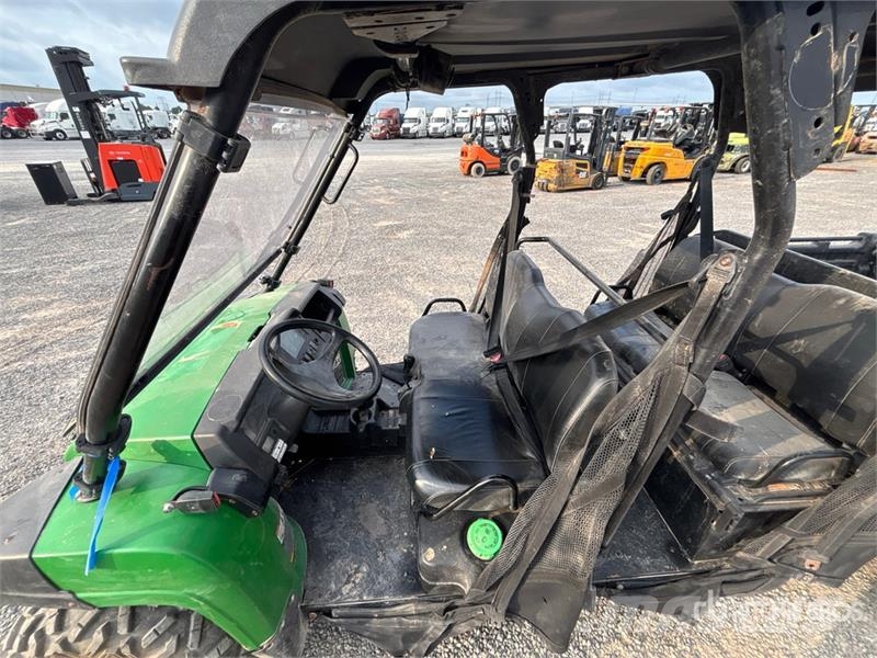 John Deere 4x4 Utility Vehicle Maquinaria para servicios públicos
