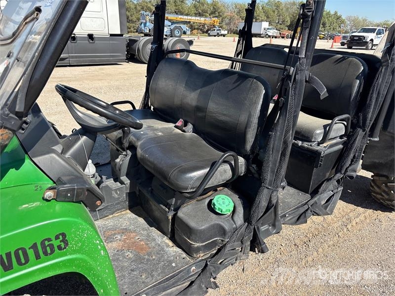 John Deere 4x4 Utility Vehicle ماكينات منفعة عامة
