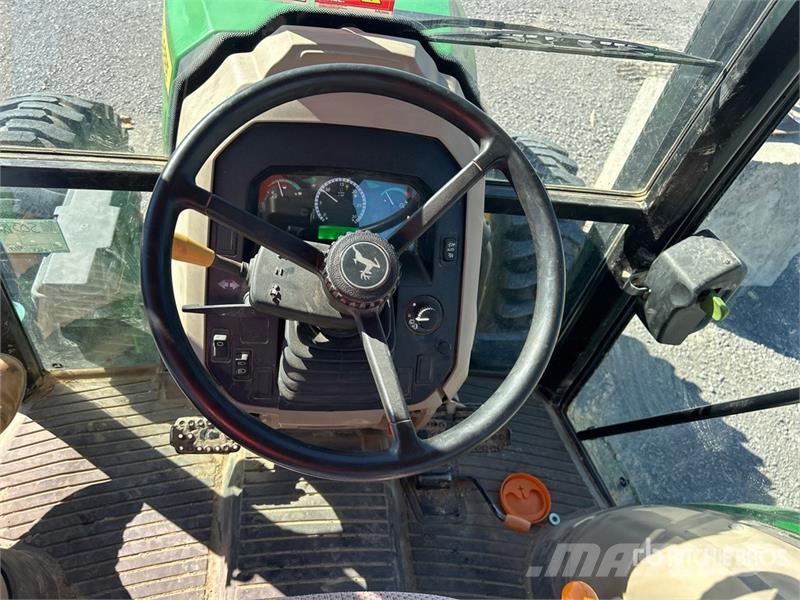 John Deere 5075E Compacttrekkers