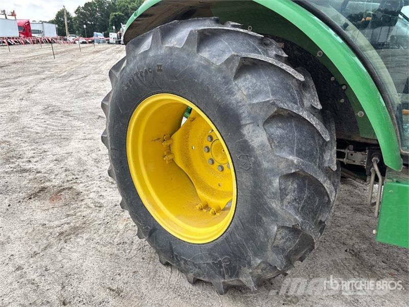 John Deere 5075E Kompakttraktorer