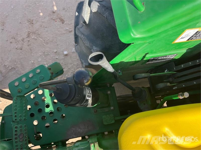 John Deere 5075E Manjši traktorji