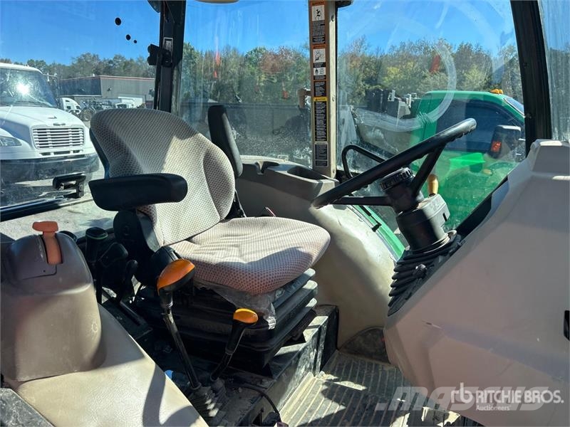 John Deere 5075E Compacttrekkers