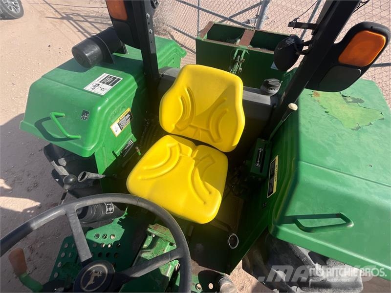 John Deere 5075E Manjši traktorji